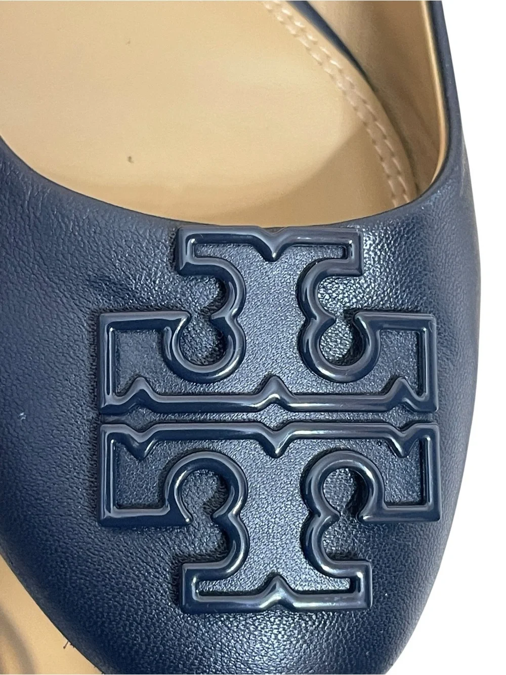 TORY BURCH ROYAL POWDER FLAT BLACK LEATH SZ